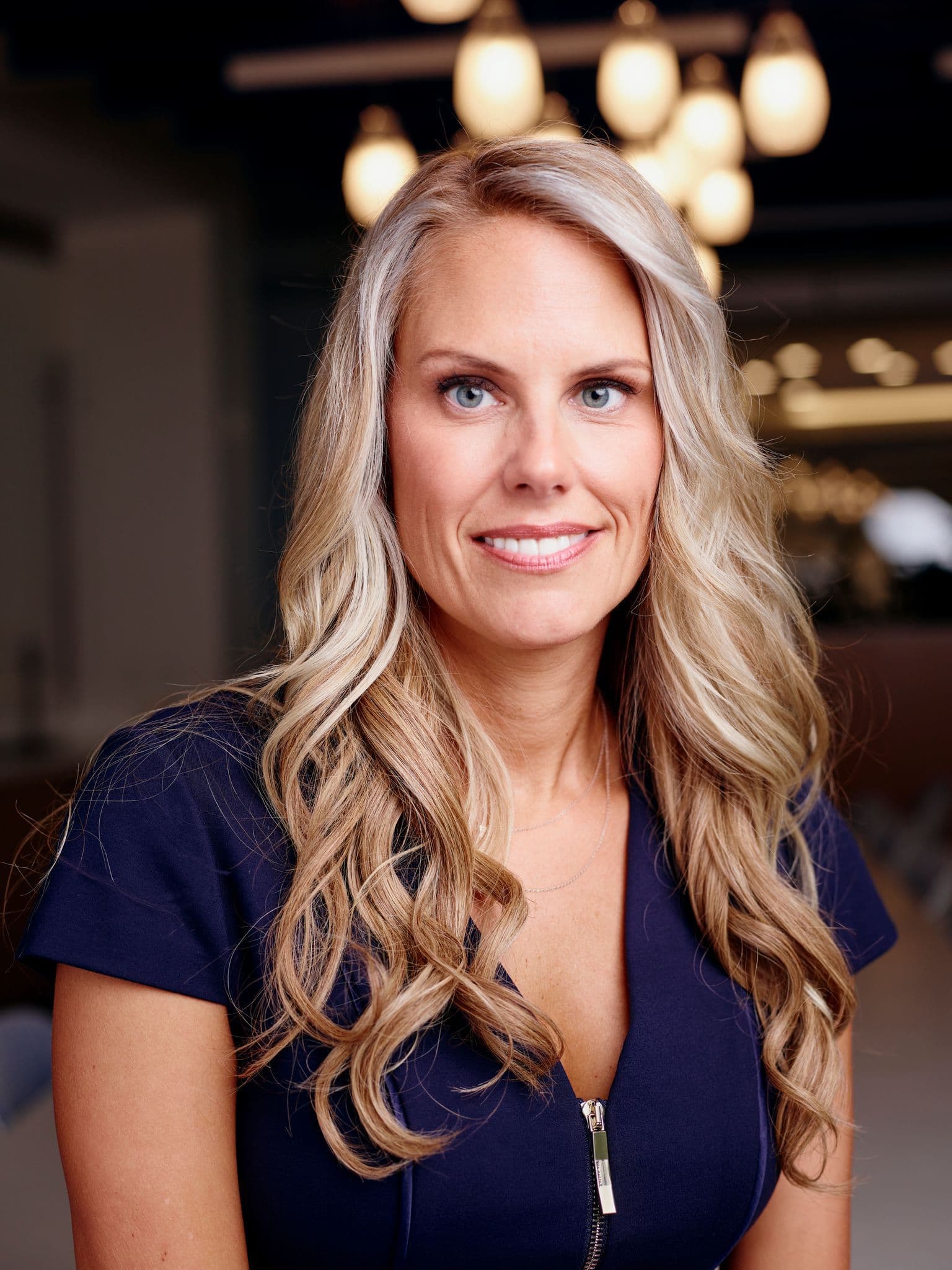 Dr. Jennifer Bell, podcast host of Dentists in the Know